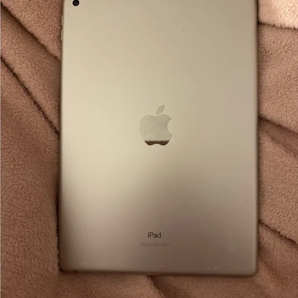 Apple iPad,Silver, 9th generation